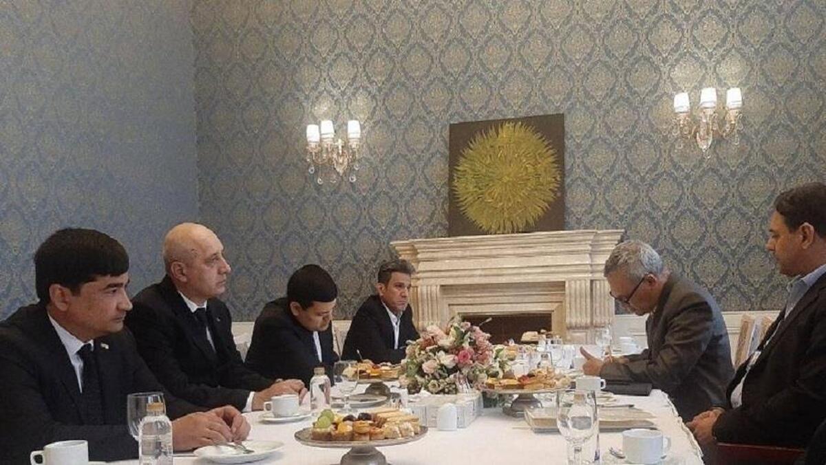 مدیرعامل شرکت ارتباطات زیرساخت با اعضای اکو دیدار کرد