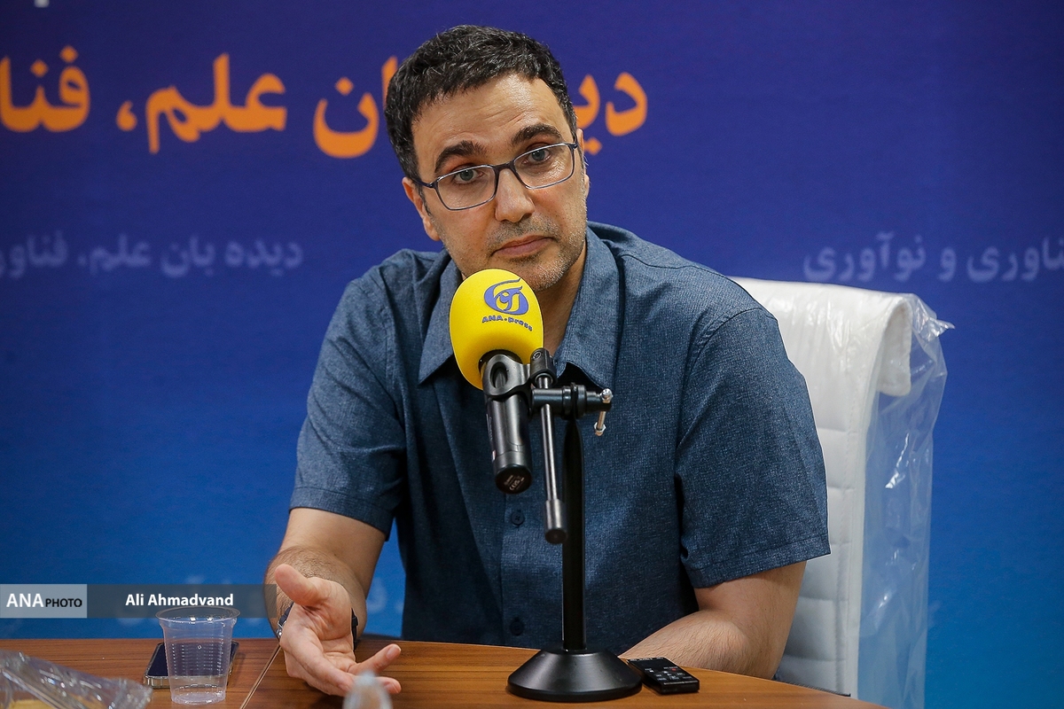 دلیل اقبال مخاطبان به سینمای کمدی از نگاه محمدرضا فروتن +فیلم