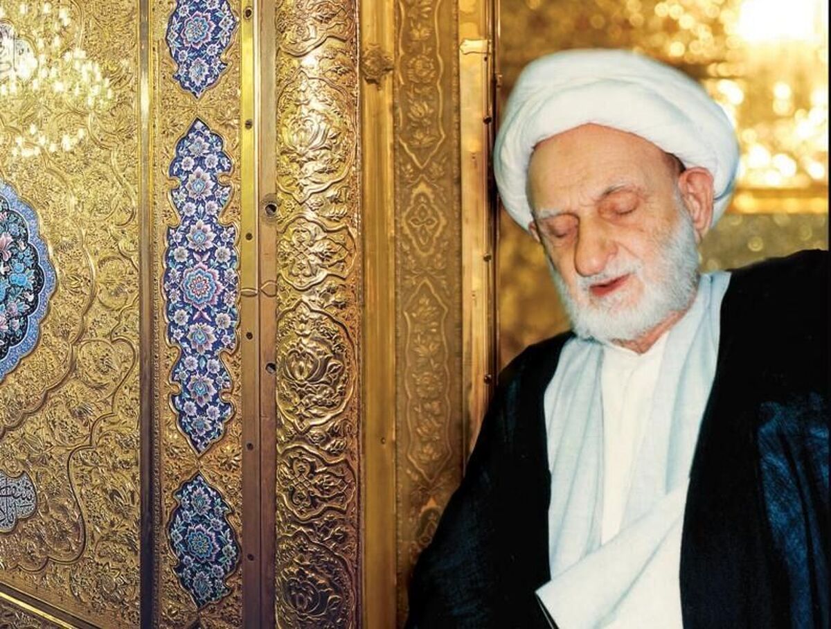 توصیه آیت‌الله بهجت به یکی از زائران کربلا برای خواندن روضه حضرت علی اصغر(ع)+ فیلم