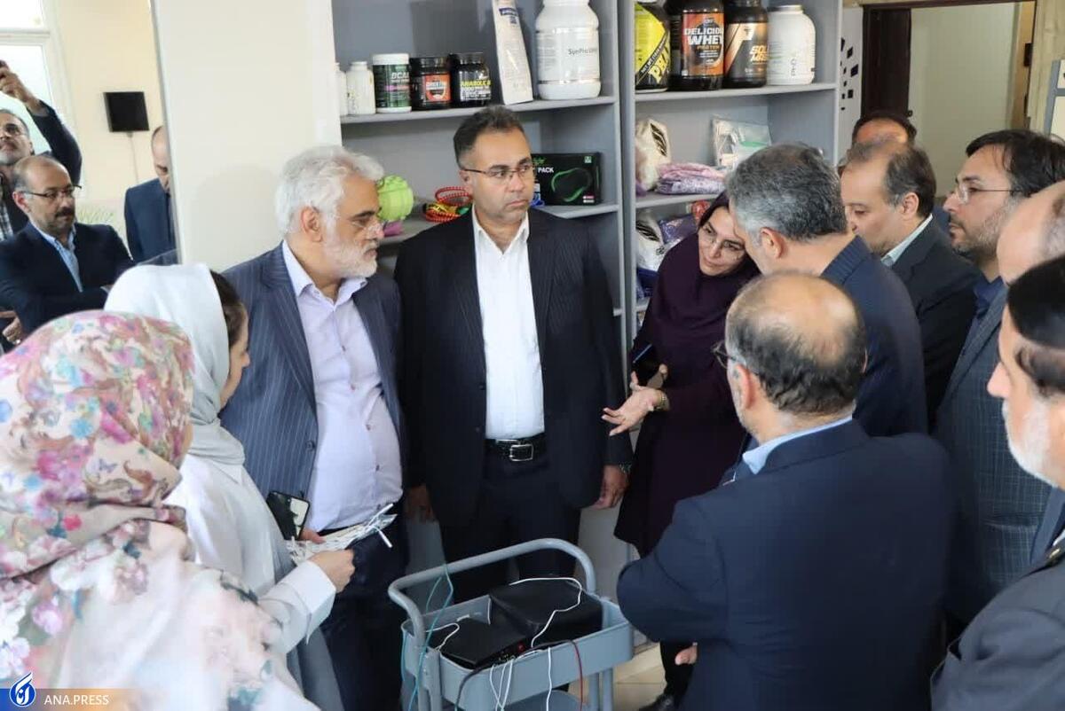 بازدید دکتر طهرانچی از دستاوردهای علمی و کارخانه نوآوری دانشگاه آزاد مشهد