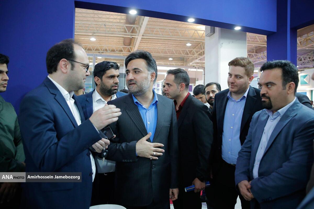 باید از توان جوانان نخبه در بومیسازی حوزه اقتصاد دیجیتال استفاده کرد