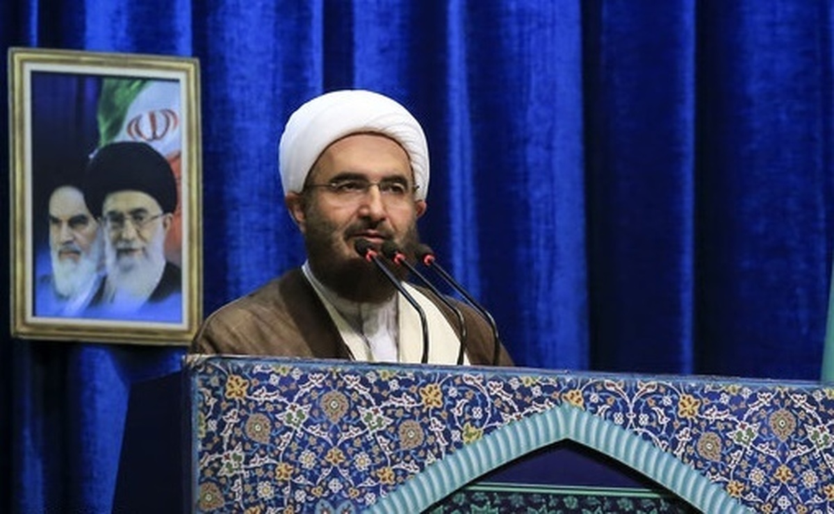 دولتهای اسلامی برخورد پشیمانکننده به رفتار زشت دولت سوئد داشته باشند