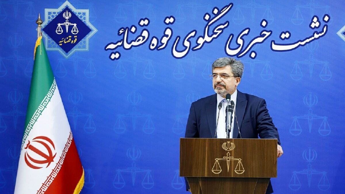 اعلام رأی ۸ کارمند گمرک در پرونده عظام خودرو/ تماس تلفنی خانواده حمید نوری با او