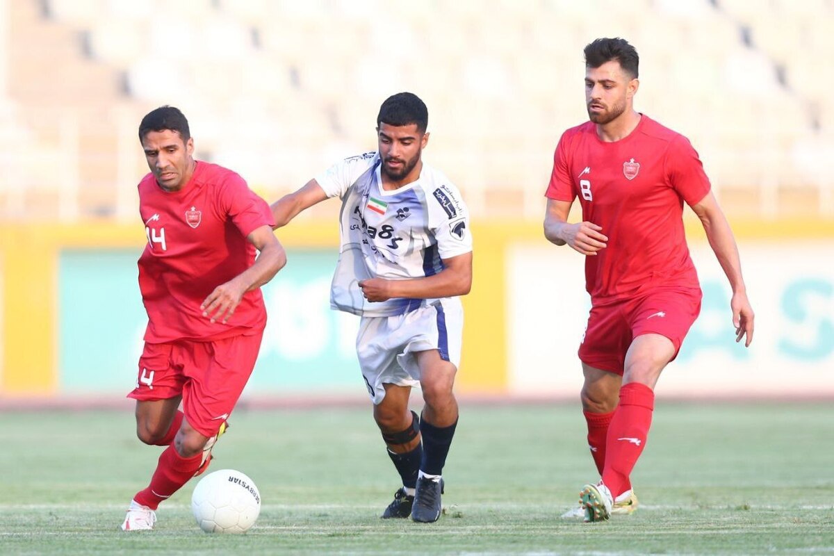 پرسپولیس و نساجی دیدار دوستانه برگزار می کنند