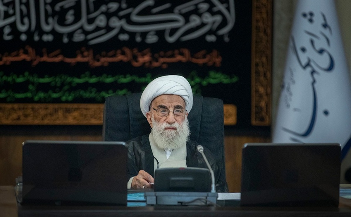 آیتالله جنتی: اجازه داده نشود هنجارهای مورد احترام جامعه زیر پا گذاشته شود