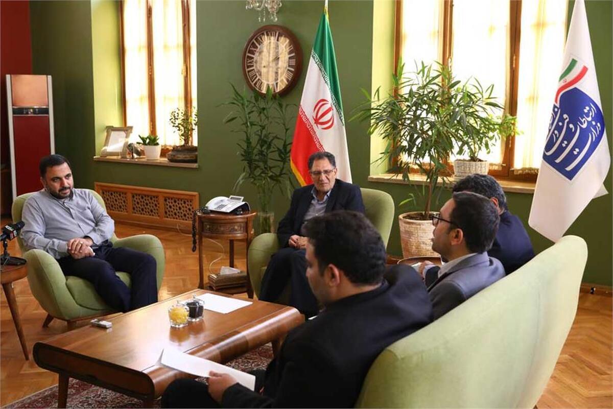وضعیت توسعه ارتباطات روستایی و پروژه فیبرنوری بررسی شد