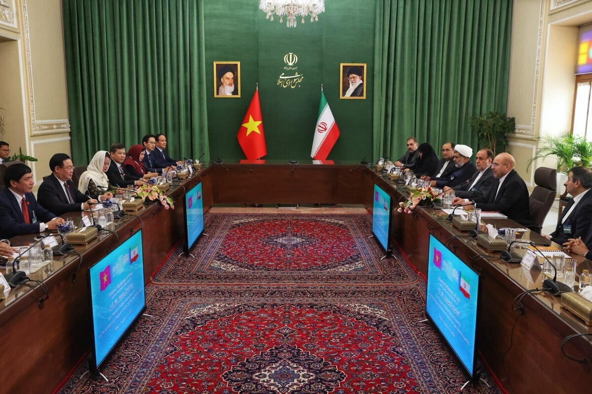 قالیباف: اولویت ایران در سیاست خارجی توجه ویژه به حوزه آسیای شرقی است