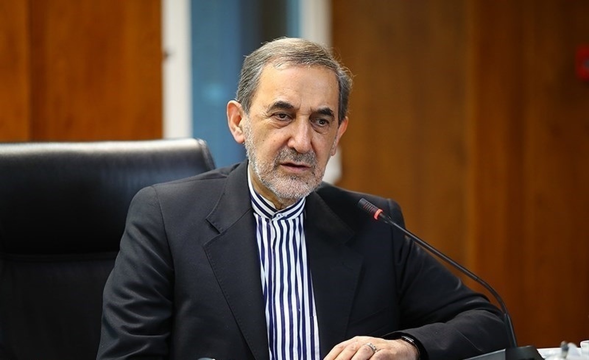 دکتر ولایتی روز خبرنگار را به فعالان عرصه رسانه و خبر تبریک گفت