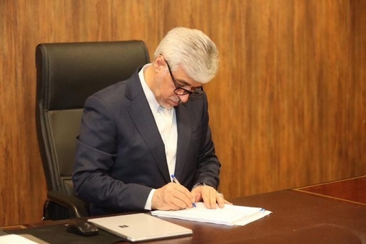 وزیر ورزش و جوانان استعفا کرد