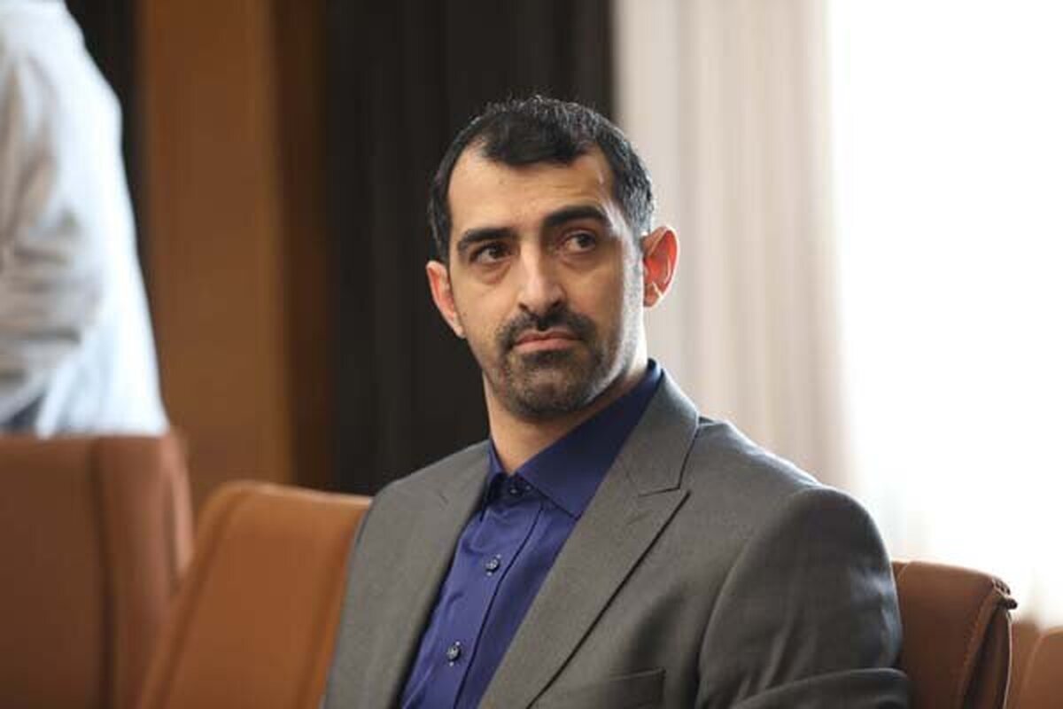 واکنش رئیس فدراسیون بسکتبال به نخواندن سرود ملی توسط بانوان: وارد بازی کسانی که با نظام ضدیت دارند نشوید
