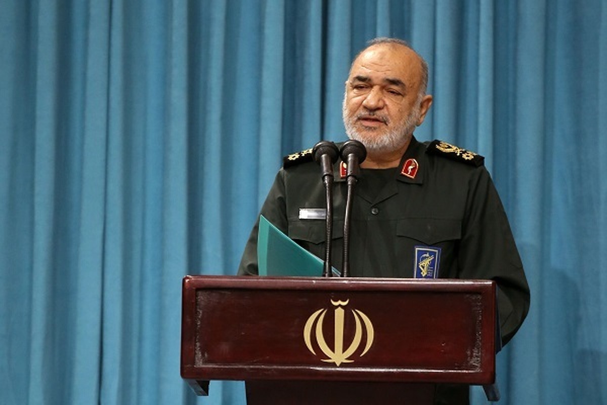 سردار سلامی: سپاه قطعاً آمریکا را از منطقه اخراج خواهد کرد