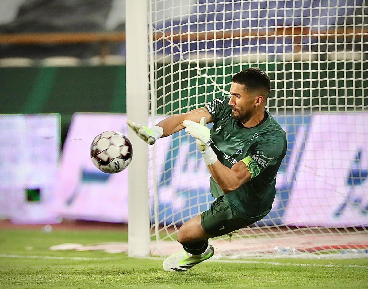 حاتمی: پرسپولیس مدعی جدی قهرمانی است نقش کلیدی حسینی در بازی با ملوان احساس شد