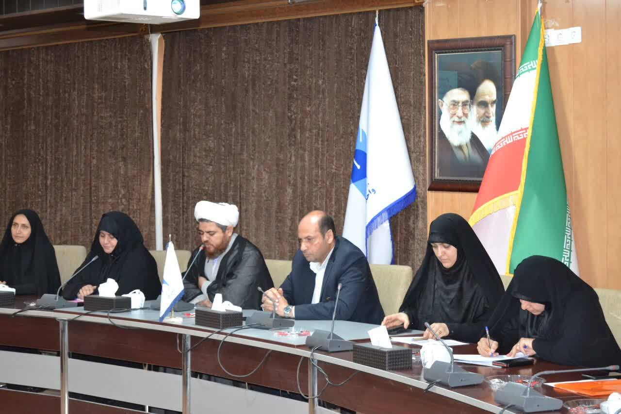 «هویتبخشی» محور اصلی فعالیت امور بانوان و خانواده در دانشگاه آزاد «هویتبخشی» محور اصلی فعالیت امور بانوان و خانواده در دانشگاه آزاد