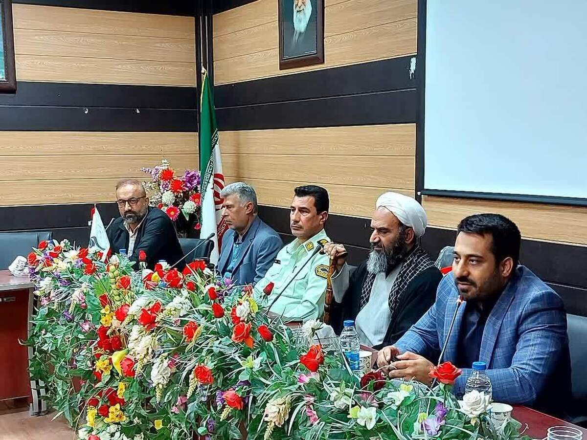 دانشگاهیان به سمت امیدآفرینی، گفتمانسازی و جریان انقلابی حرکت کنند