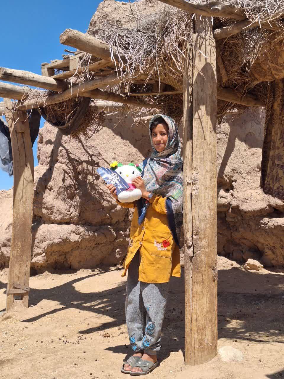 عروسک‌های پویش «کودکان مکتب حسینی» به دست کودکان مناطق محروم رسید + فیلم و عکس