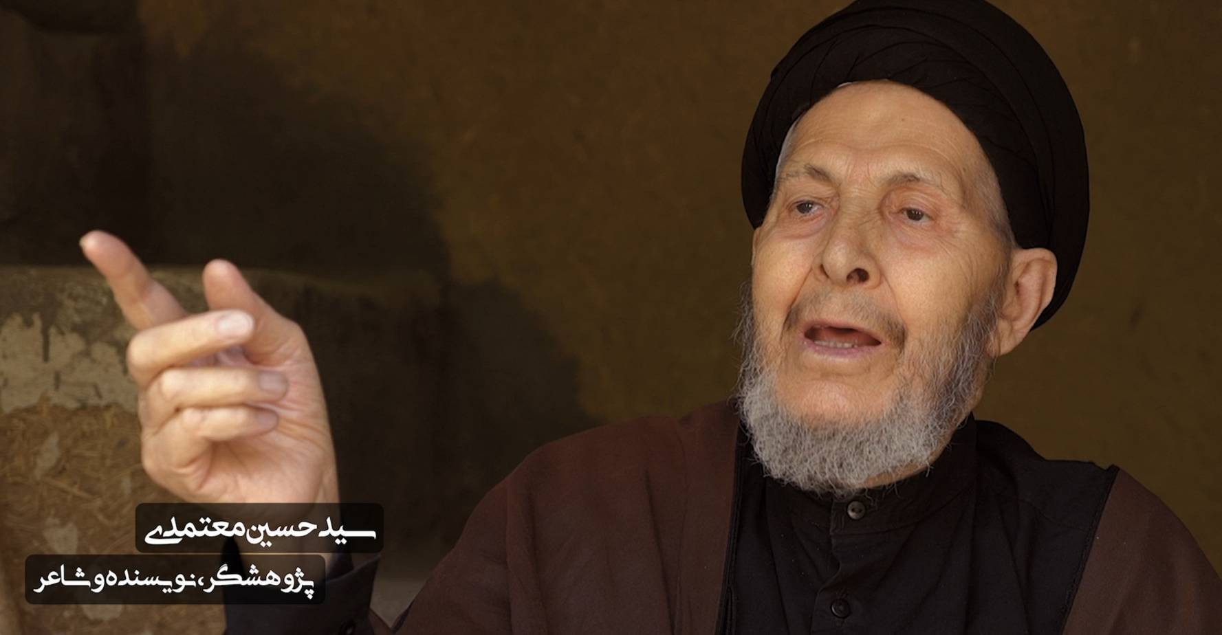 وقتی نخلها روی دوش گلابگیران عزادار معنا میگیرند +فیلم وقتی نخلها روی دوش گلابگیران عزادار معنا میگیرند +فیلم