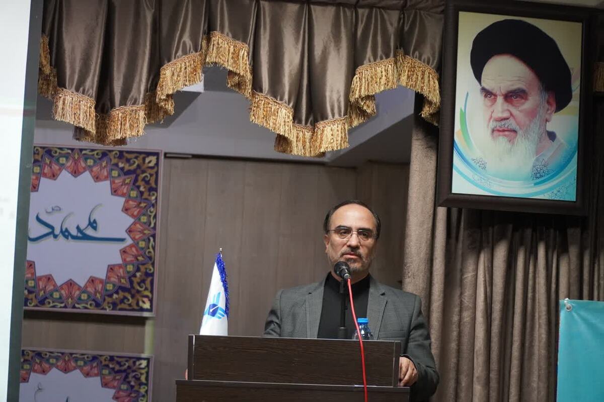 دانشگاه آزاد اسلامی بساط مدرنیته موقر را برهم زد
