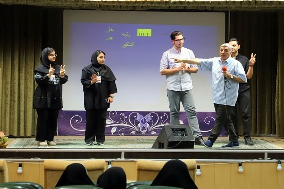 رونمایی از نخستین انسانواره هوش مصنوعی در انجمن علمی کامپیوتر واحد سمنان