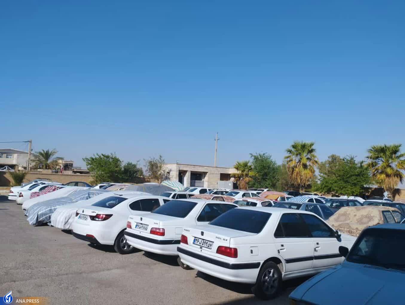 زمینهای دانشگاه آزاد مهران با گنجایش ۱۲ هزار خودرو در اختیار زائران اربعین زمینهای دانشگاه آزاد مهران با گنجایش ۱۲ هزار خودرو در اختیار زائران اربعین