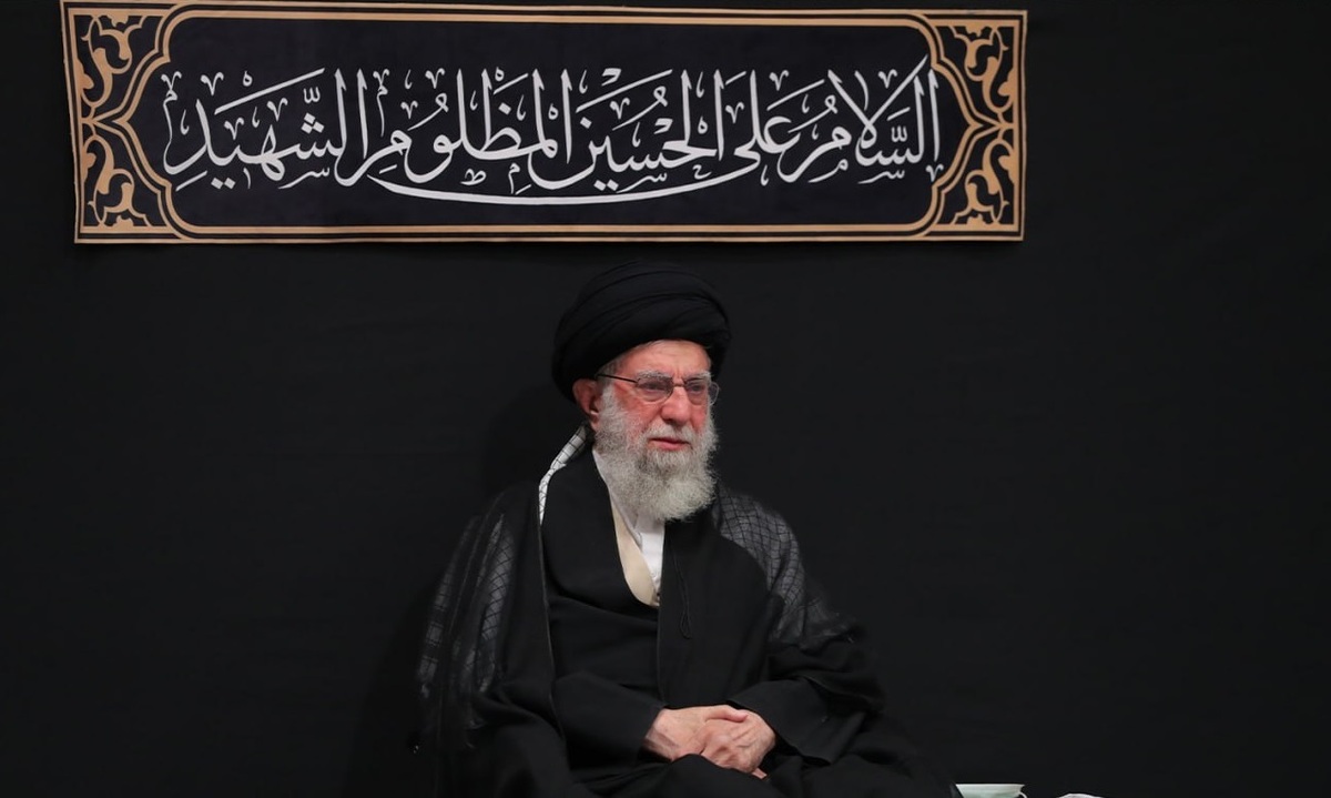 رهبر انقلاب: همانند راهپیمایی اربعین راه معنویت و حاکمیت توحید را طی کنید