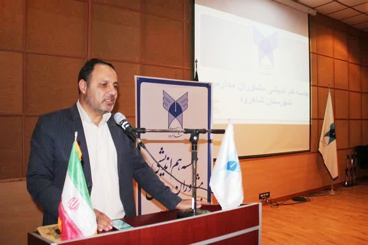 دانشآموزان در بازدیدهای منظم امکانات دانشگاهی را از نزدیک ببینند