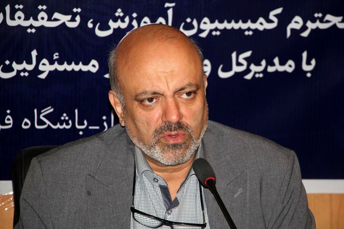 ضرورت جذب نخبگان علوم پایه