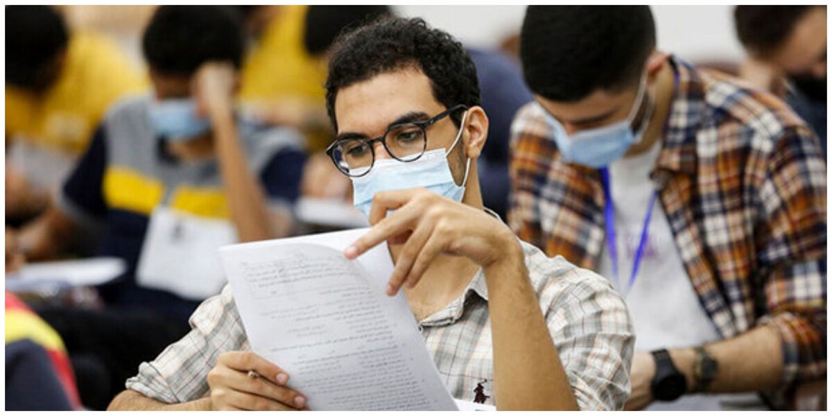بخش عمدهای از ظرفیت دانشگاهها در پذیرش دانشجو از کنکور ۱۴۰۲ خالی میماند