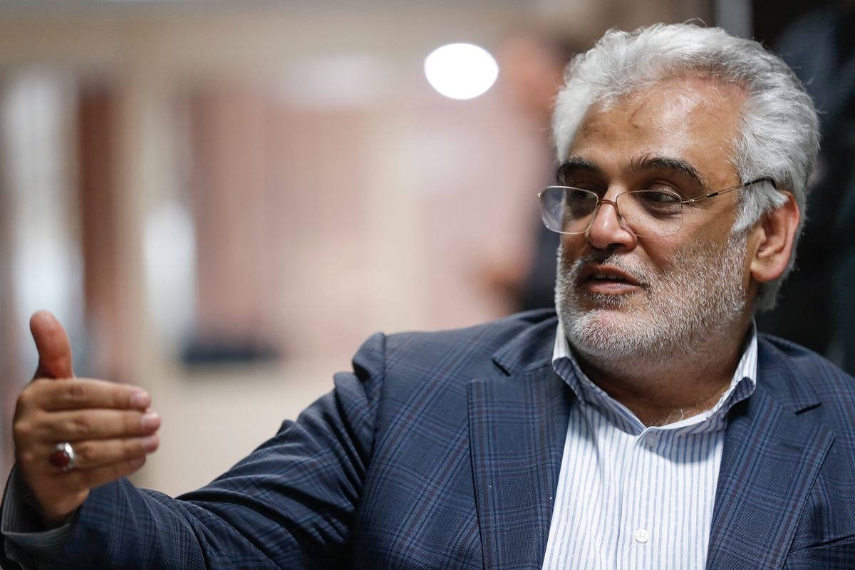 خداحافظی با استادان حقالتدریس دانشگاه آزاد اسلامی با نحوه حذف کدرشتهها از سوی وزارت علوم موافق نیستیم