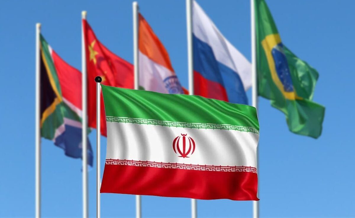 پیوستن به قدرتهای نوظهور برای پایان دادن به هژمونی دلار
