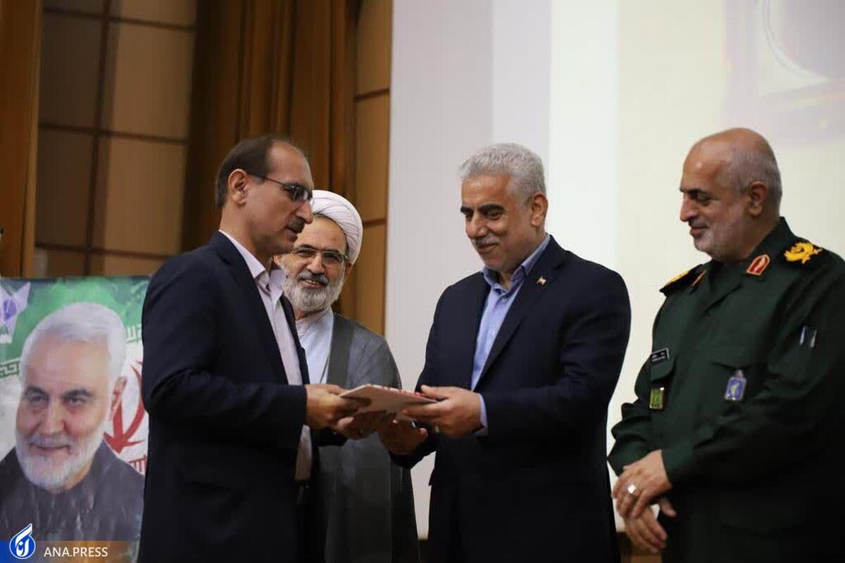 واقعیتهای انقلاب در جهاد تبیین برای نسل جدید بازگو شود