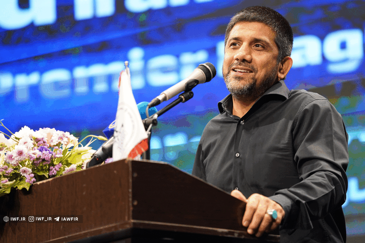 دبیر: شأن کشتی دورهای از بین رفت که کشتی گیران روی پتوهای شپش زده میخوابیدند من چیزی را برای خودم نخواستم