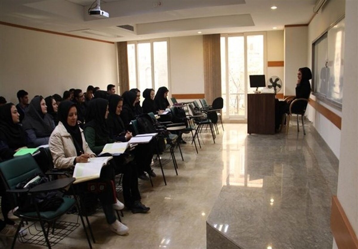 تدریس با جهت‌گیری الهی باید به یک گفتمان در دانشگاه‌ها تبدیل شود