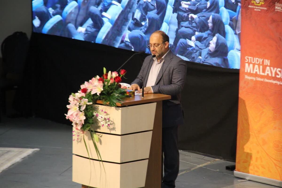 دانشگاه آزاد اصفهان پیشرو در جذب دانشجوی خارجی