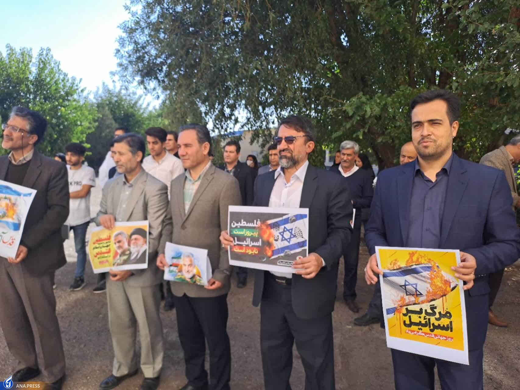 اجتماع دانشگاهیان دانشگاه آزاد در حمایت از مجاهدان فلسطینی اجتماع دانشگاهیان دانشگاه آزاد در حمایت از مجاهدان فلسطینی