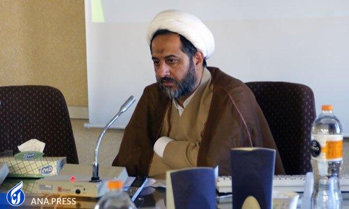 شاگردپروری سبب کمال و بقای وجود استاد میشود