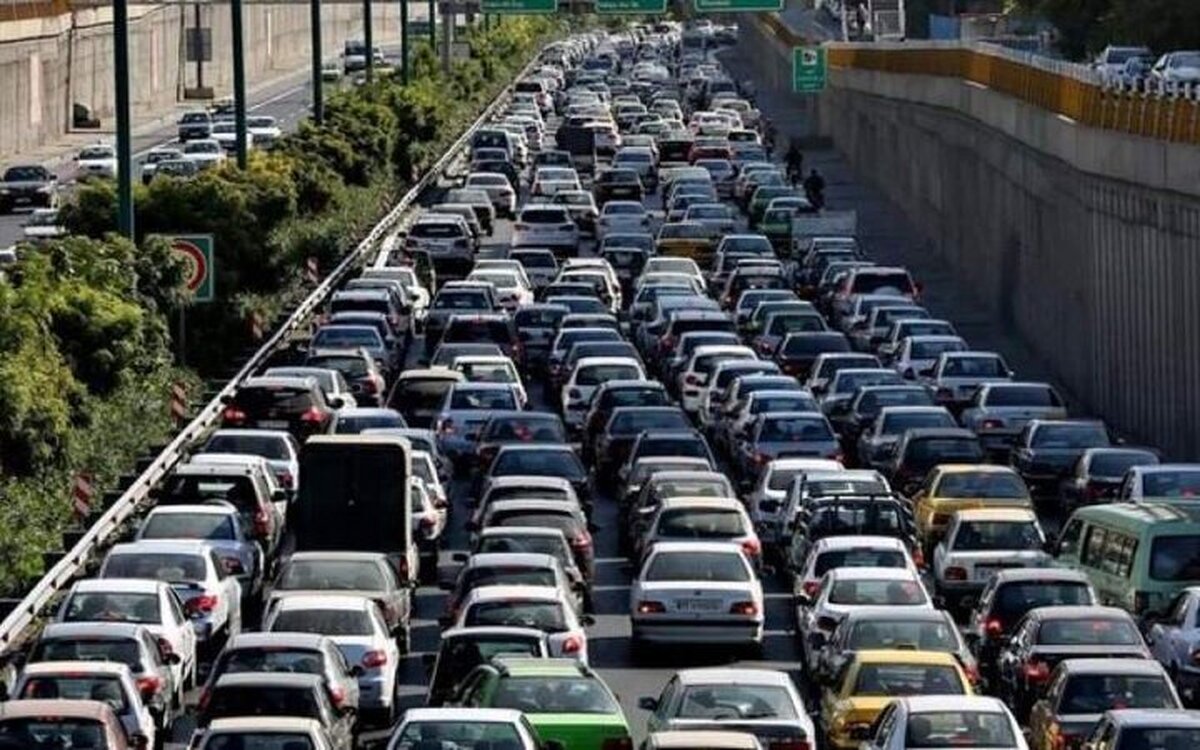 شناسایی ۱۲۶ گلوگاه ترافیکی در تهران/ کارگروه مشترک بین راهور و شهرداری تشکیل میشود