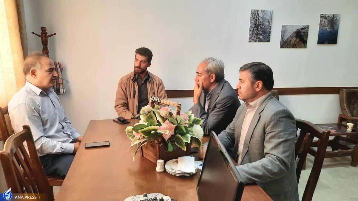 همکاری صنعت پوشاک با دانشگاه آزاد در حوزههای دانشبنیان