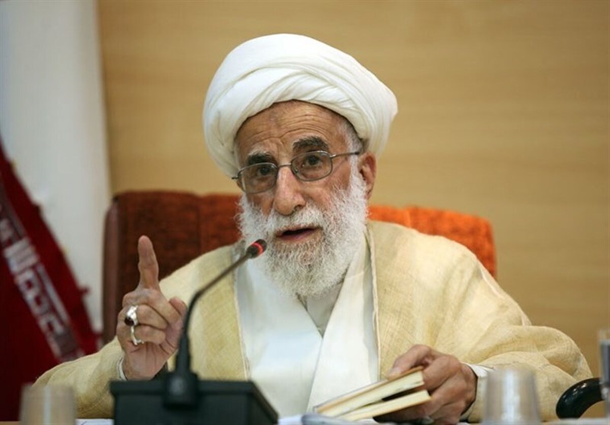 تاکید آیتالله جنتی بر ضرورت برنامهریزی برای مقابله با انحرافات