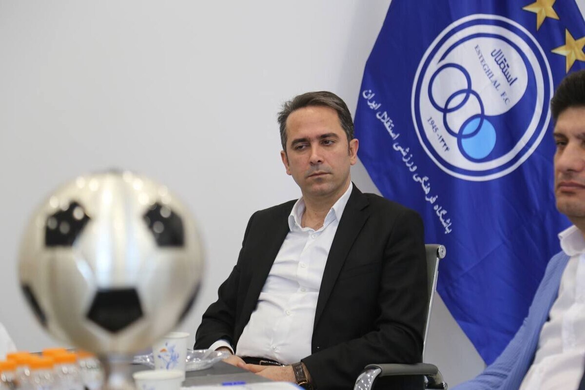 خطیر: من و نکونام دست یاعلی دادهایم یک روز قبل از رفتن نکونام از استقلال میروم