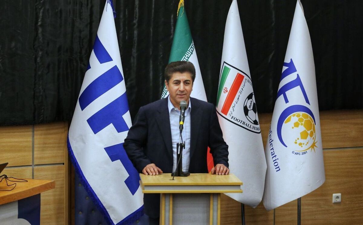ممبینی: با این بیانیهنویسیها موافق نیستم امیدوارم این برنامههای صداوسیما برنامهریزی شده نباشد