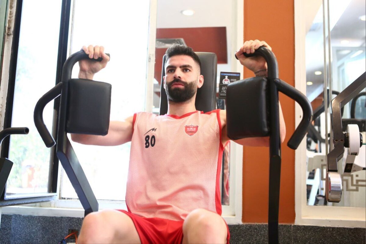 ملیپوشان امید پرسپولیس امشب از هانگژو به دوحه میروند