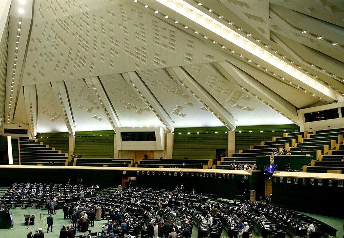 مجلس ماده مربوط به درآمد نفت و گاز را به کمیسیون تلفیق ارجاع داد