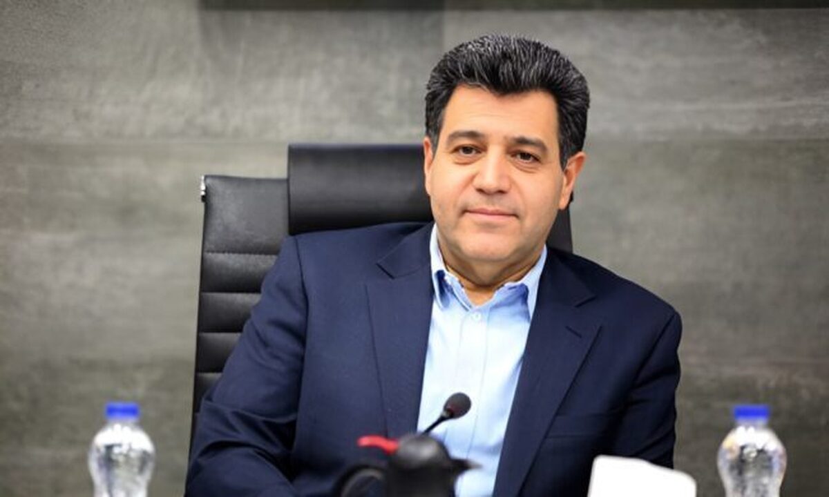 سلاحورزی برکنار شد