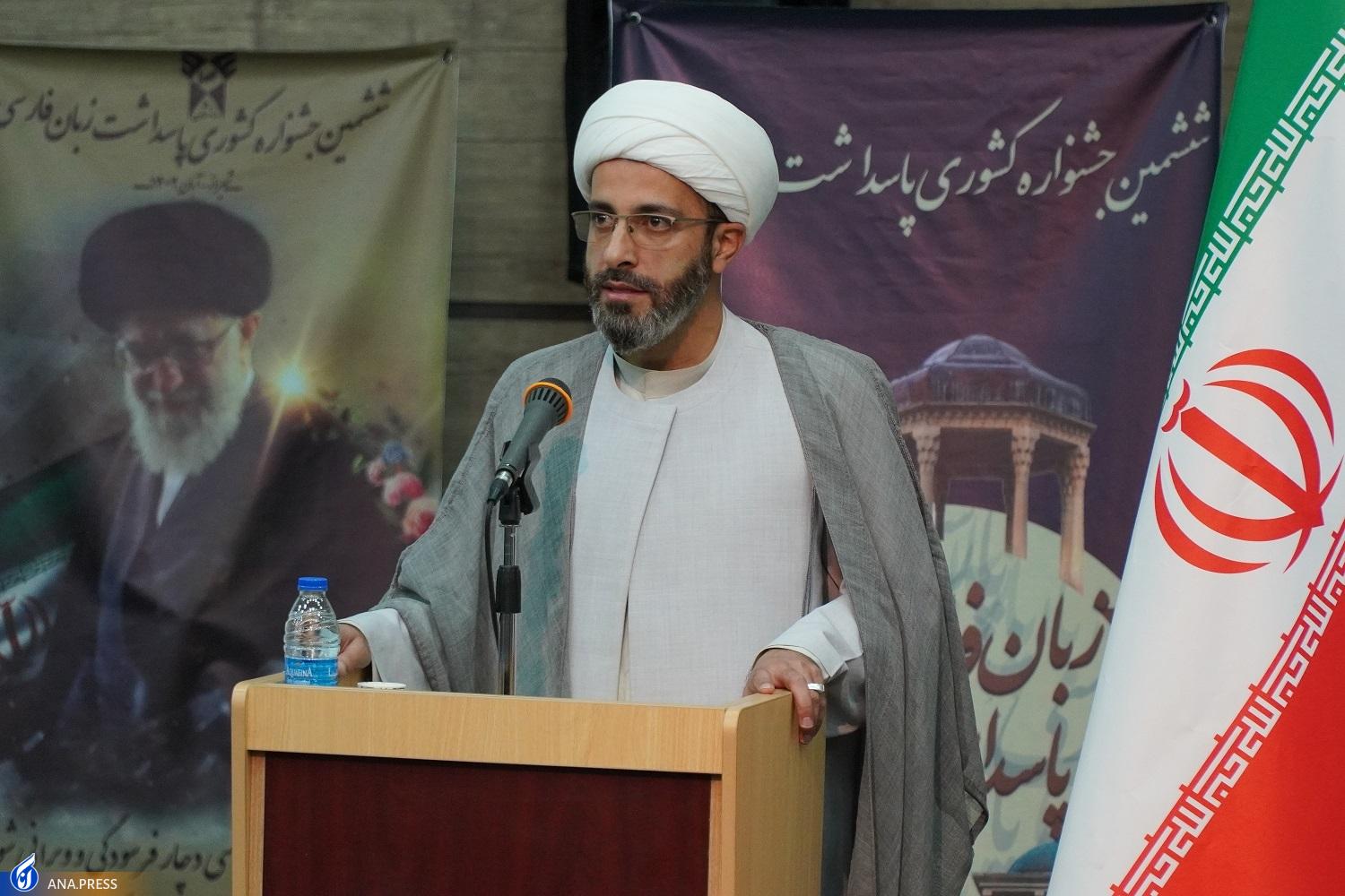 جوانان را با حکمت موجود در ادبیات فارسی آشنا کنیم جوانان را با حکمت موجود در ادبیات فارسی آشنا کنیم