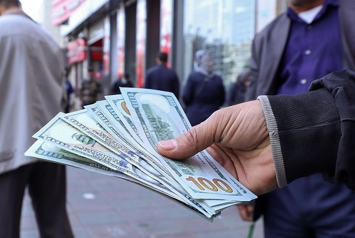 دلار آرام میماند، جای نگرانی نیست