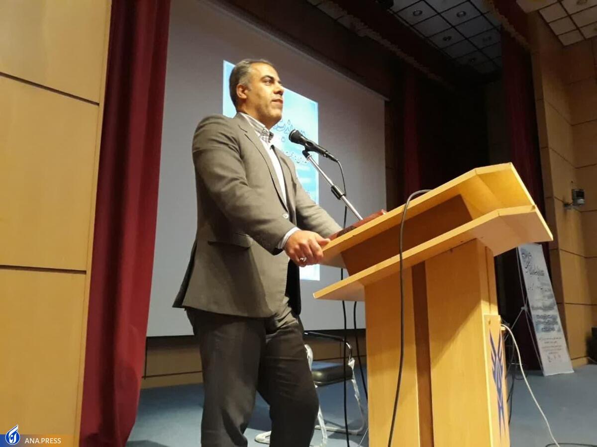 دانشگاهها باید برای حل مسائل فرهنگی جامعه وارد عمل شوند
