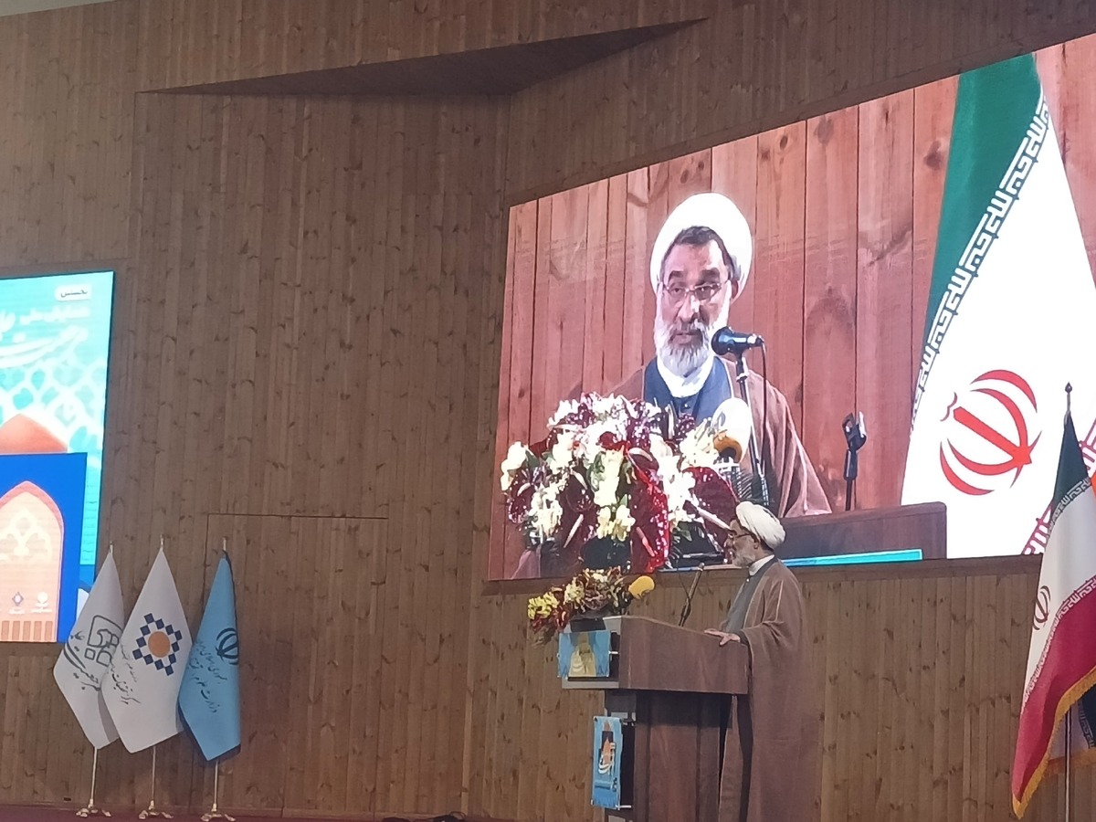 خسروپناه: تصور تحقق مرجعیت علمی با نگارش مقاله اشتباه است