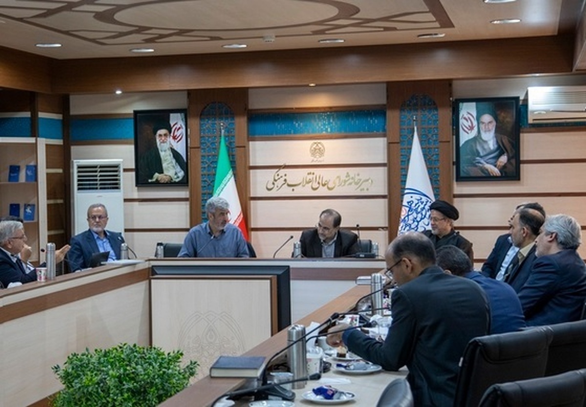 تدوین اصول حاکم بر آییننامه ارتقا با هدف تحقق مرجعیت علمی و فناوری