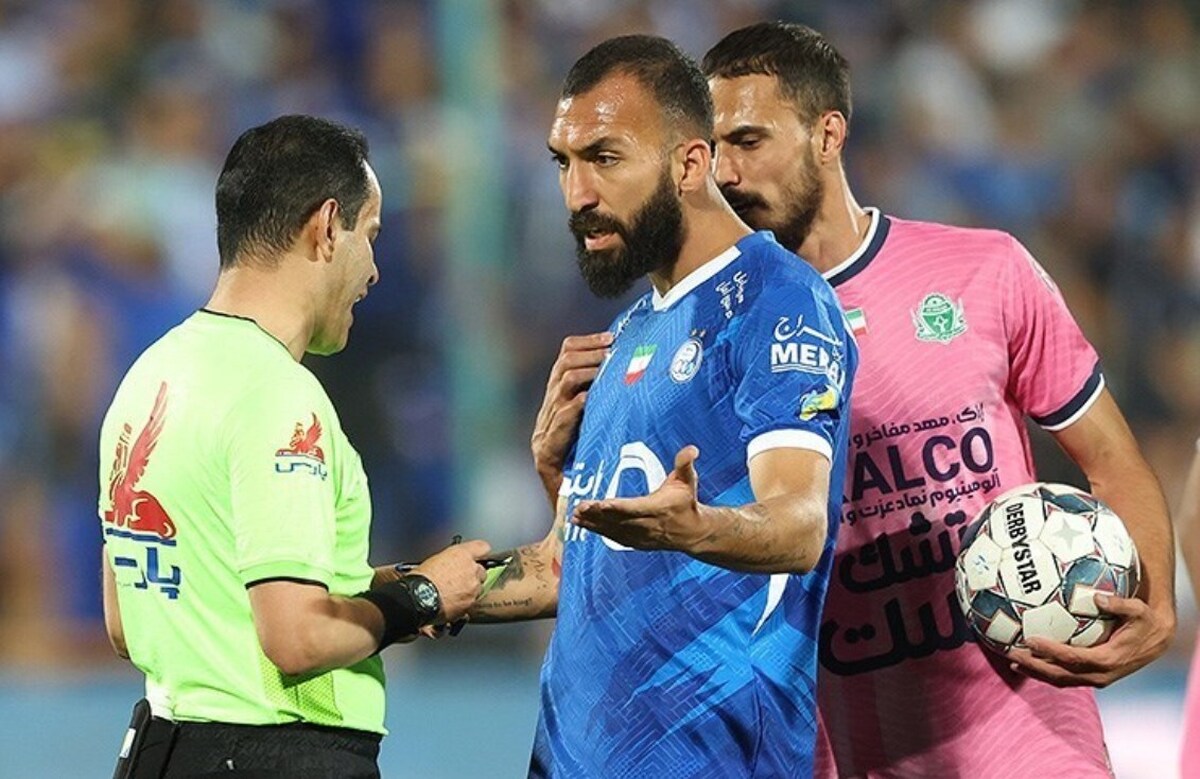 مهاجم آلومینیوم: برابر پرسپولیس و استقلال به حقمان نرسیدیم احتمال اشتباه داوران با جو ورزشگاه آزادی وجود دارد