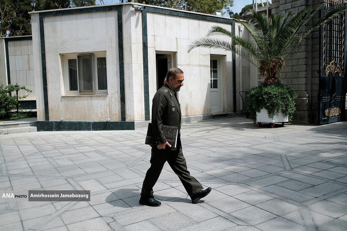 وزیر دفاع: هواپیمای آموزشی یاسین امروز پرواز میکند